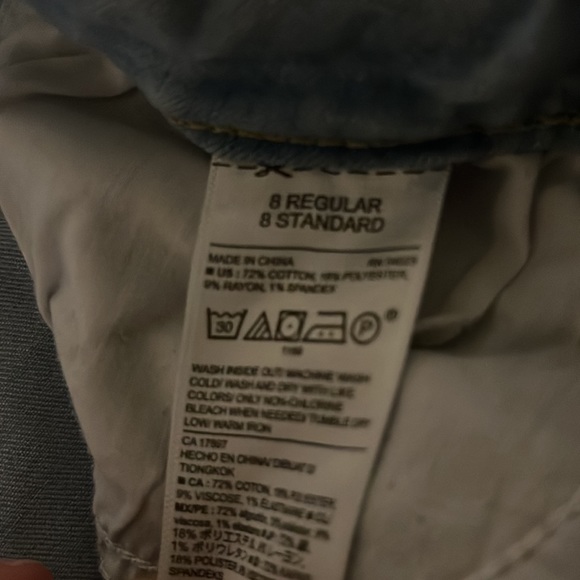 Old Navy Rockstar Skinny Jeans - Picture 4 of 4